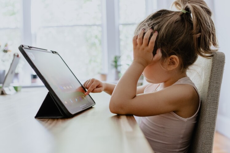 5 Ways to Protect Your Child While They Are Online