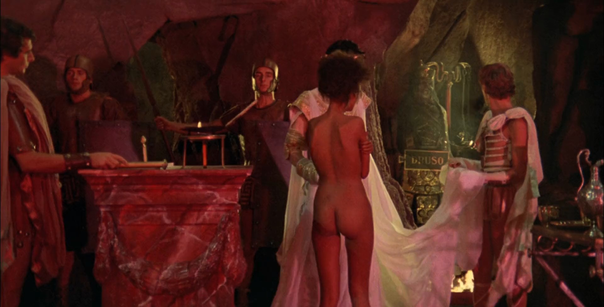 Caligula.1979.1080p.BluRay.x264 [YTS.LT].mp4 snapshot 00.23.29.157