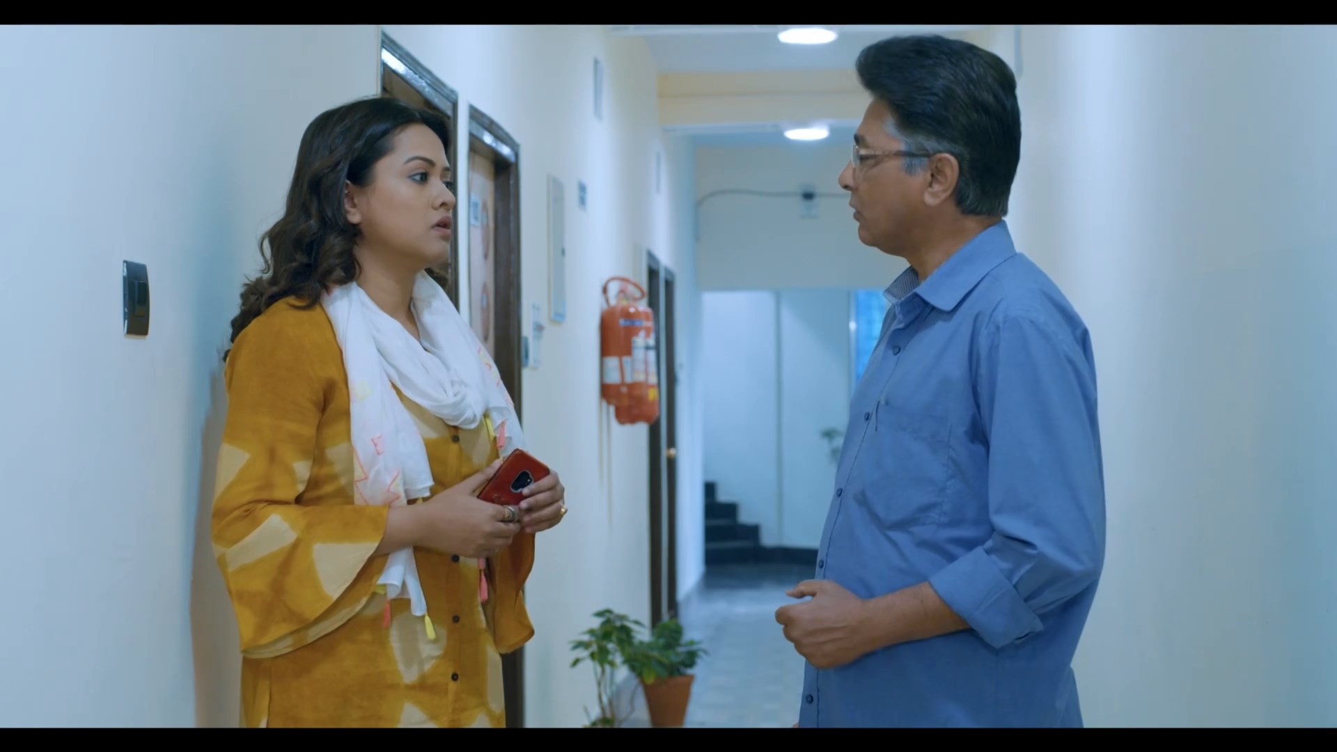 Debigarh e Garbar 2020 Bengali Movie 1080p ZEE5 HDRip ESub.mkv snapshot 00.07.18.766